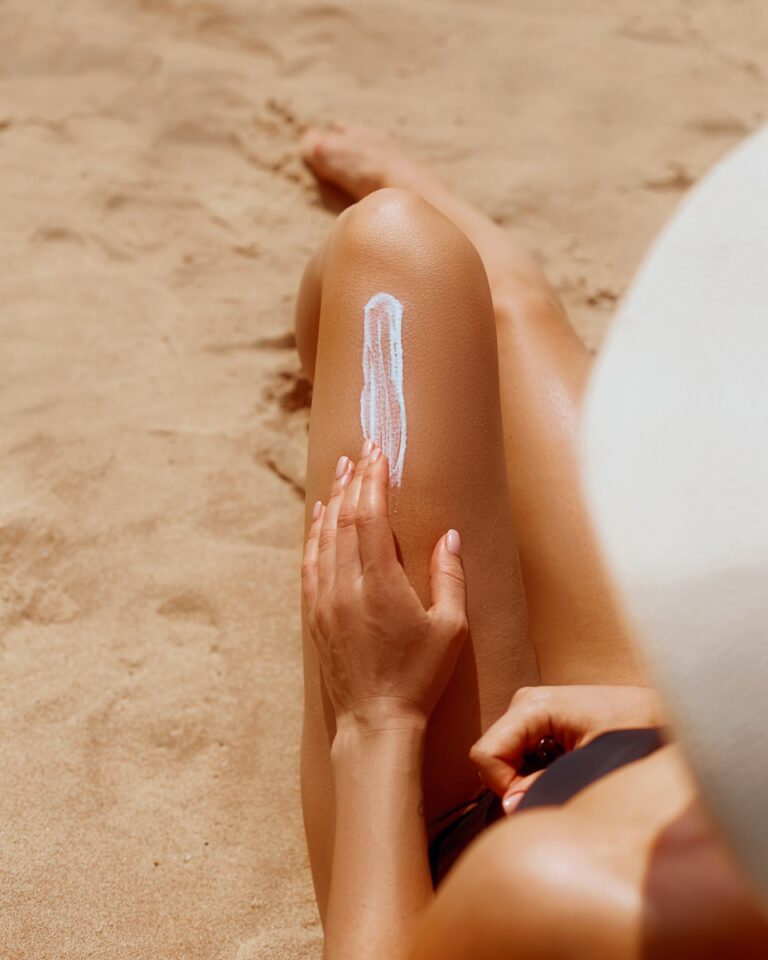 crème solaire femme plage
